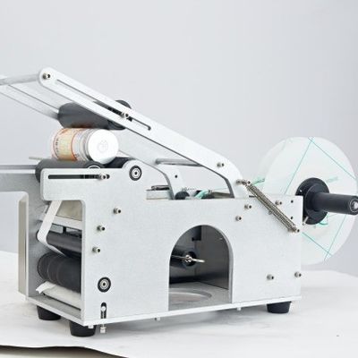 MT-50 Botão de vinho redondo Semi-auto aplicador de etiquetas Operação fácil Alta produtividade