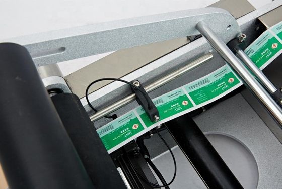 Máquina de rotulagem industrial semiautomática de garrafas para frascos redondos e latas