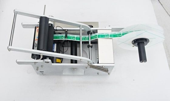 Máquina de rotulagem industrial semiautomática de garrafas para frascos redondos e latas