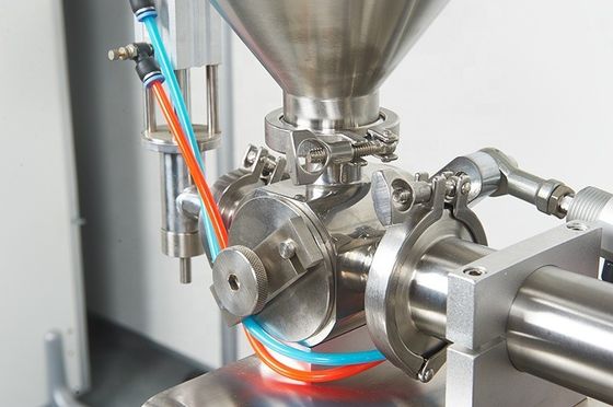 Máquina de preenchimento de pasta elétrica semiautomática de cabeça dupla para bebidas de sumo