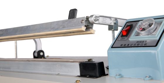 10 KG DUOQI SFTD-800 CE Ferro Pedal de indução de calor semiautomático Enseal Sealer Saco garrafa máquina de vedação