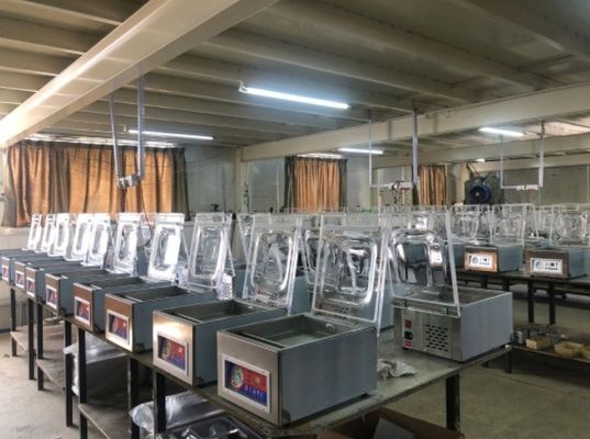 DQVC240T DUOQI Máquina de embalagem a vácuo automática comercial de carne, peixe e salsichas 40kg Alimentos