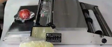 Suporte on-line Máquina de embrulho de carne de vegetais de fast food para vedação de supermercados