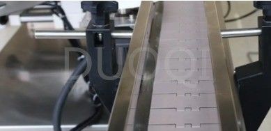 Máquina de rotulagem automática de garrafas redondas para a indústria química